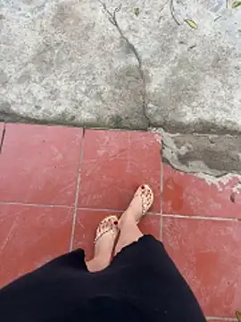 sharon-Hanna online show from February 13, 2:51 am