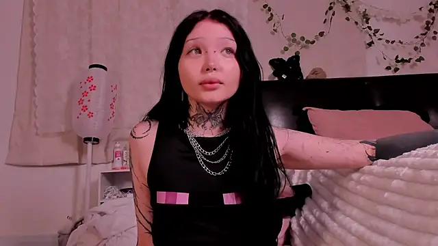 Snapshot of Lein_Bone chatting on October 9, 9:02 pm Lein Bone online show from October 9, 9:02 pm