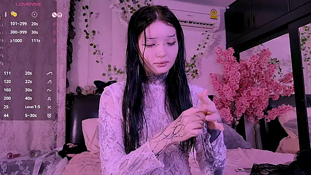 Snapshot of Lein_Bone chatting on October 24, 12:08 am Lein Bone online show from October 24, 12:08 am