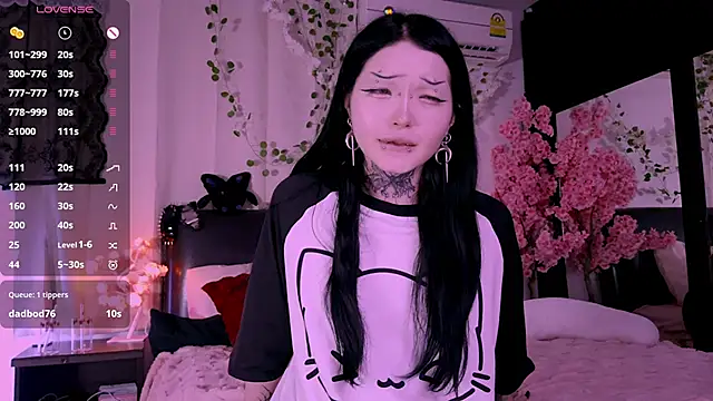 Snapshot of Lein_Bone chatting on November 9, 12:09 am Lein Bone online show from November 9, 12:09 am