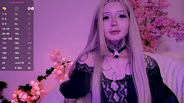 Snapshot of Lein_Bone chatting on February 12, 12:05 am Lein Bone online show from February 12, 12:05 am