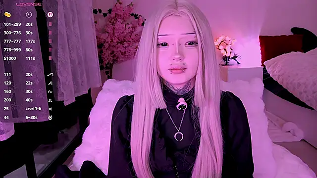 Snapshot of Lein_Bone chatting on February 27, 12:10 am Lein Bone online show from February 27, 12:10 am