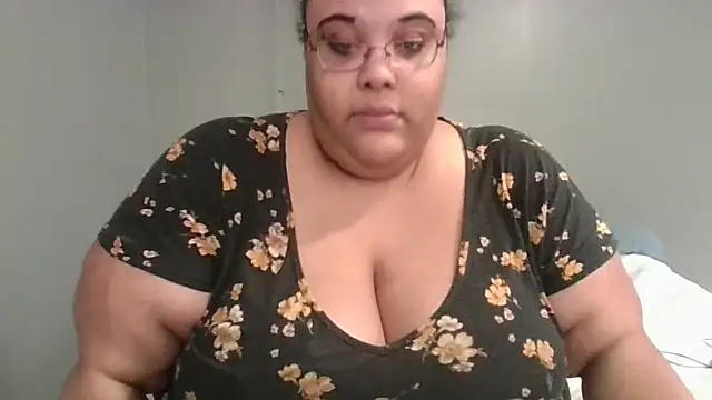 SexyBBW10790 online show from March 13, 12:12 pm