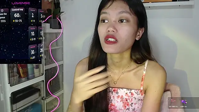 skinny gracie online show from April 11, 10:58 pm