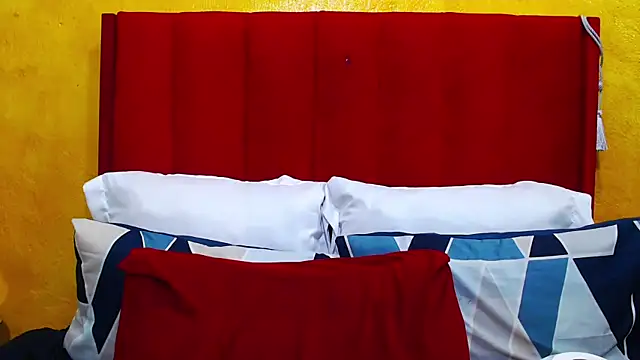 Snapshot of Candycrush2555 chatting on December 3, 5:55 pm Candycrush2555 online show from December 3, 5:55 pm