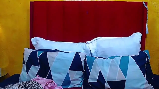 Snapshot of Candycrush2555 chatting on December 5, 7:17 am Candycrush2555 online show from December 5, 7:17 am