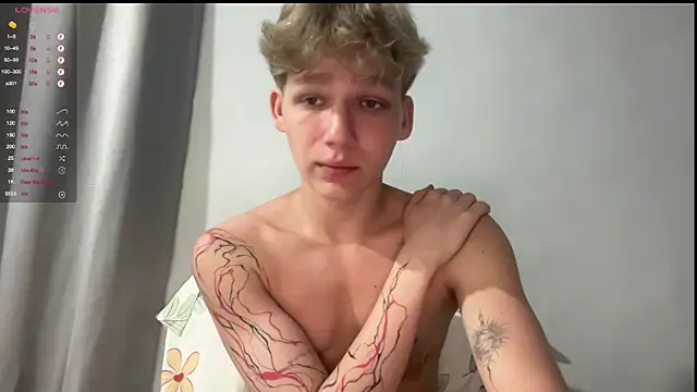 Snapshot of walter_cute chatting on February 28, 6:53 pm walter cute online show from February 28, 6:53 pm