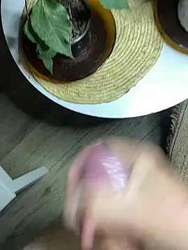 Snapshot of Jonny_Agatha chatting on February 23, 12:19 am Jonny Agatha online show from February 23, 12:19 am