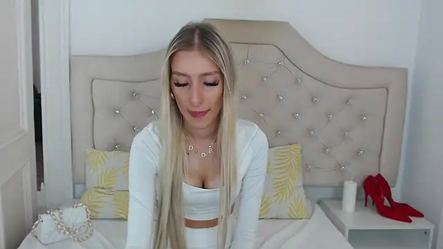 NatalieSensual online show from October 3, 7:27 am