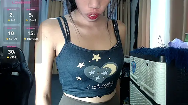 kourtneyluv  online show from February 5, 5:23 am