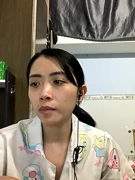 Snapshot of Minee1202 chatting on October 21, 8:26 am Minee1202 online show from October 21, 8:26 am