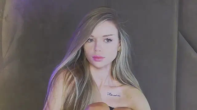 Snapshot of MarilynNova chatting on June 29, 4:41 am MarilynNova online show from June 29, 4:41 am
