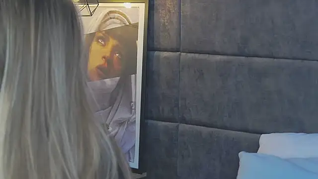 Snapshot of MarilynNova chatting on July 13, 6:16 am MarilynNova online show from July 13, 6:16 am