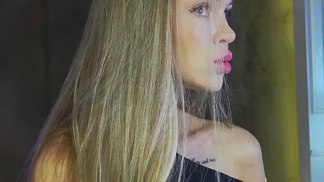 Snapshot of MarilynNova chatting on July 16, 4:29 am MarilynNova online show from July 16, 4:29 am