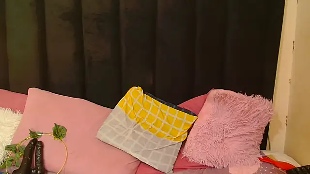 AmazingDarkDoll online show from October 11, 6:23 am