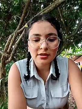 Lily-o online show from October 23, 8:18 pm