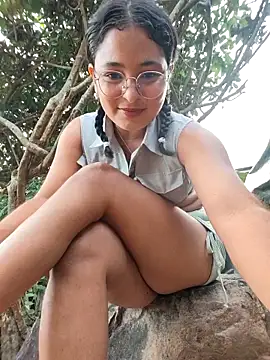 Lily-o online show from November 8, 10:19 pm