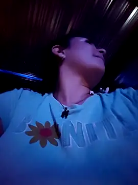 Lily-o online show from December 4, 1:48 am