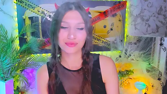 Mollyinyourmind online show from October 27, 7:18 pm