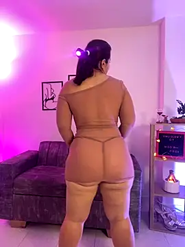 leiablack online show from November 19, 12:05 pm