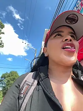 laure torres online show from December 17, 2:56 pm