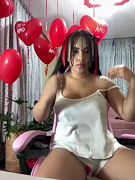 laure torres online show from February 4, 2:06 am