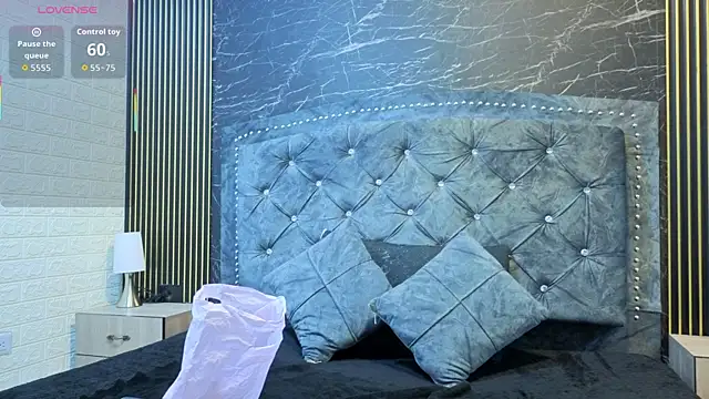 violett  golden online show from September 23, 11:24 am