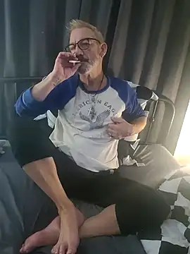 FoxnMouse online show from November 6, 6:25 am