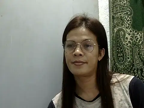 Snapshot of juicycum069 chatting on October 21, 10:54 pm juicycum069 online show from October 21, 10:54 pm