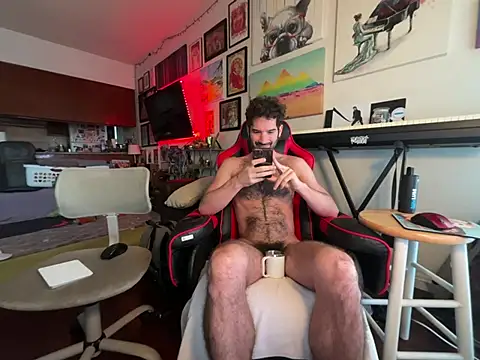 Pupscritch online show from April 14, 1:50 pm