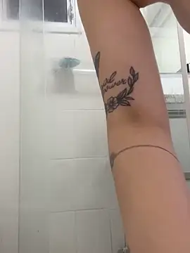 yumi-hot online show from March 27, 1:44 pm