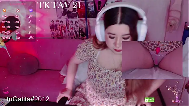 Pink girl0n online show from April 5, 10:29 pm