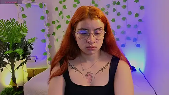 Naomy tay1 online show from September 29, 3:11 am