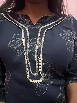 Snapshot of modelnishu chatting on January 18, 5:55 am modelnishu online show from January 18, 5:55 am