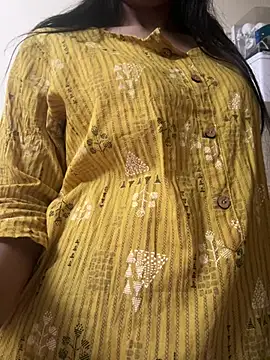 Snapshot of modelnishu chatting on February 10, 1:15 pm modelnishu online show from February 10, 1:15 pm