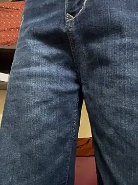 modelnishu online show from July 18, 4:44 pm