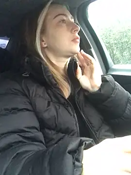 Reina Cummings online show from October 3, 5:04 am