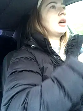 Reina Cummings online show from October 4, 4:54 am