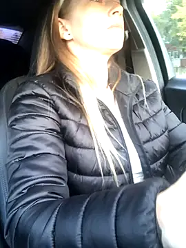 Reina Cummings online show from October 10, 4:55 am