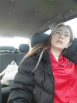 Reina Cummings online show from February 25, 6:23 am