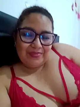 Snapshot of ladytropical1 chatting on June 7, 4:33 pm ladytropical1 online show from June 7, 4:33 pm