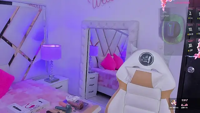 megann  up online show from September 14, 7:46 pm