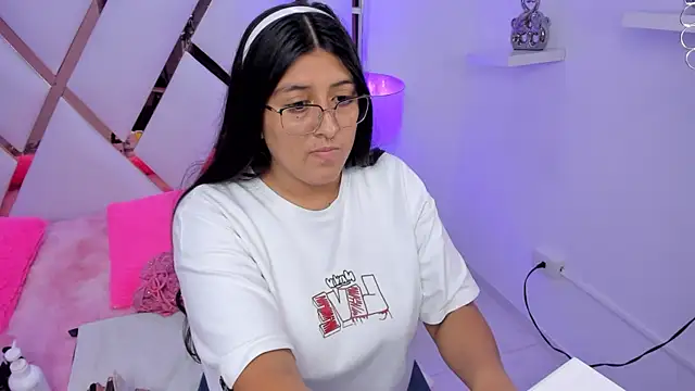 megann  up online show from November 15, 3:37 am