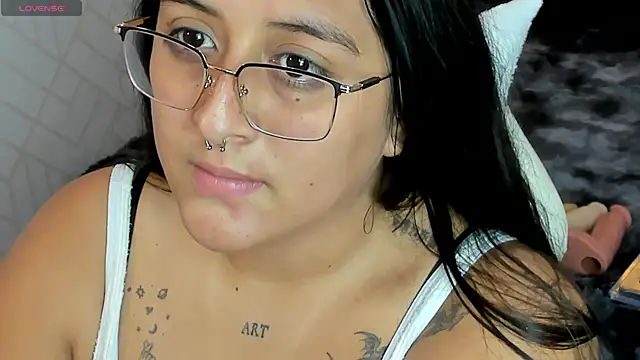 megann  up online show from December 20, 7:32 pm