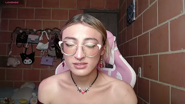 Andrea camilaaa online show from May 9, 4:01 pm