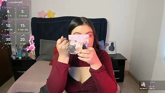 LucyPetit online show from September 15, 12:49 pm