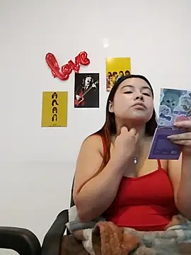 LucyPetit online show from January 6, 1:37 pm