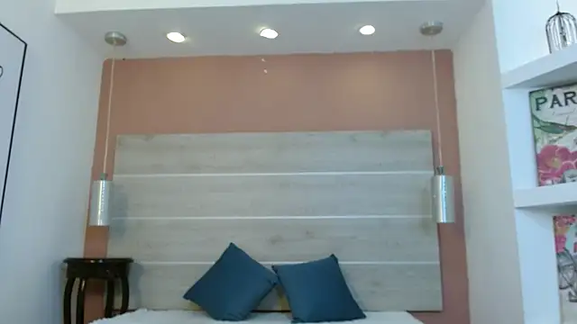 AlexandraCambell online show from April 15, 7:58 pm