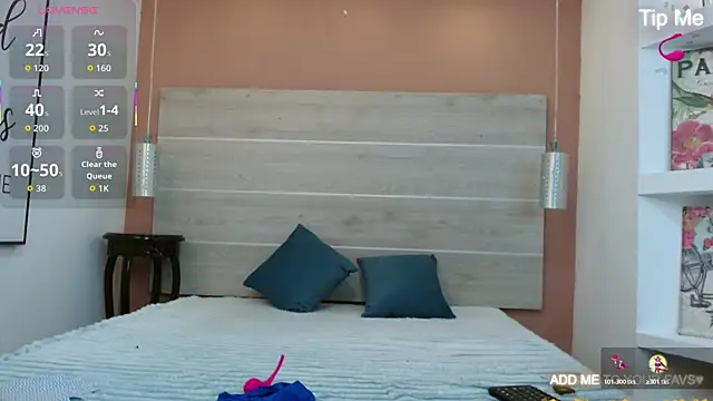 Snapshot of AlexandraCambell chatting on April 18, 6:34 pm AlexandraCambell online show from April 18, 6:34 pm