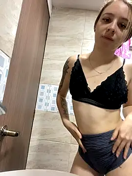 karla-thomsom10 online show from October 15, 11:27 pm